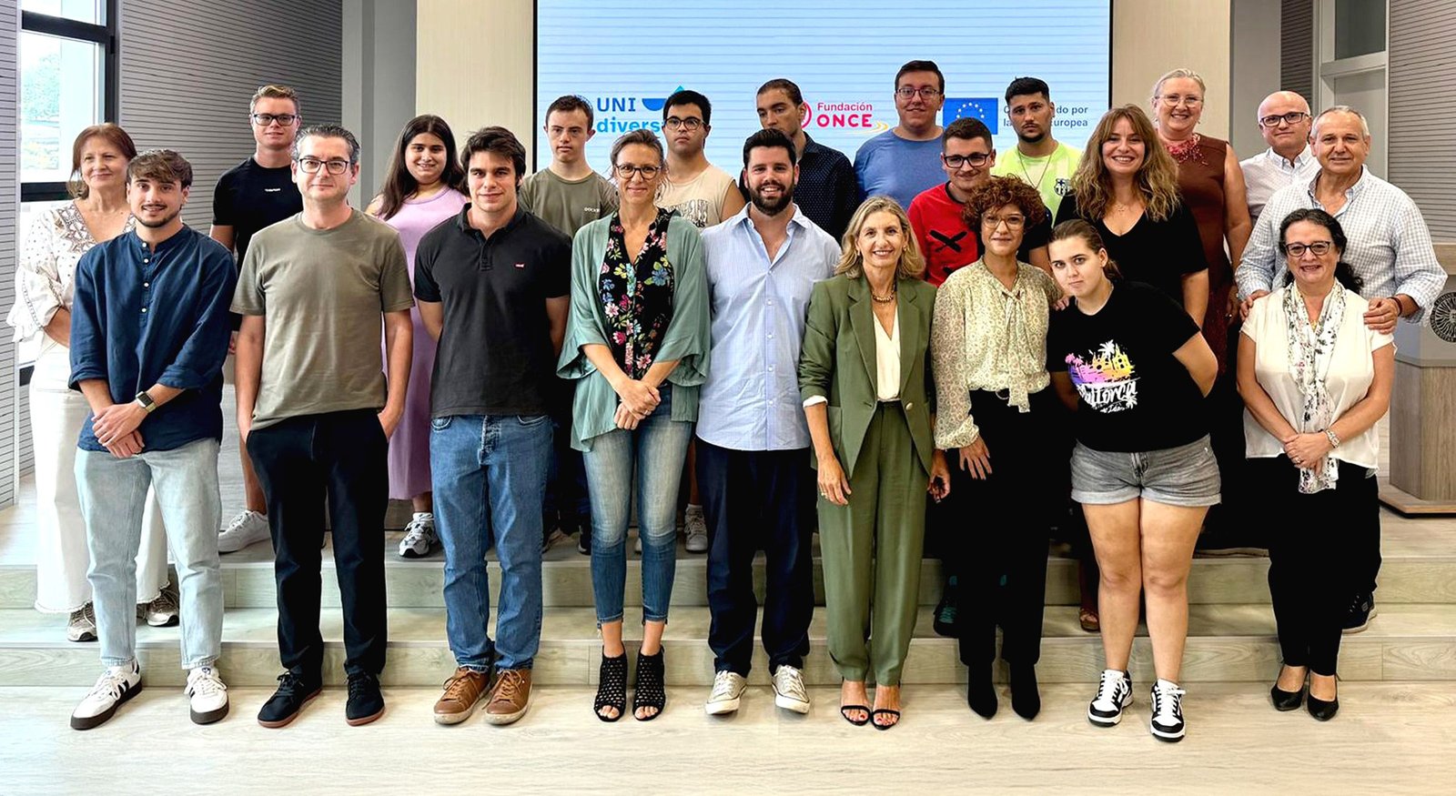 UNIdiversidad UAL. Portada de la web: Foto de grupo
